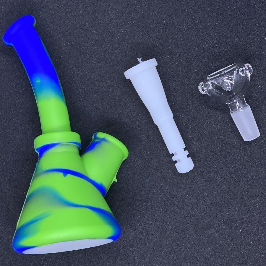 6" Silicone Beaker Style Water Pipe